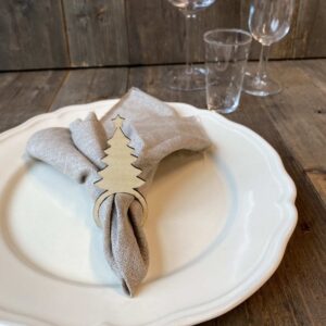 IMG_2018-scaled-1.jpg Serviettring juletre